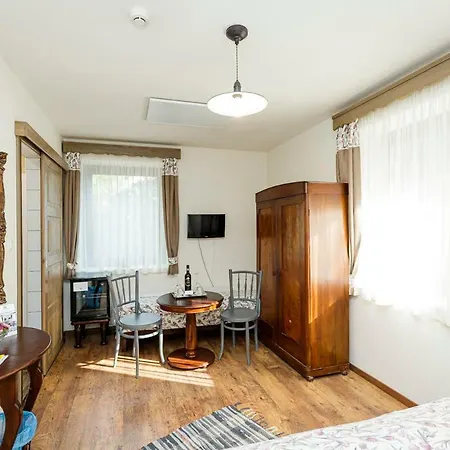 Tulipangarden Panzio Bed and breakfast Eger